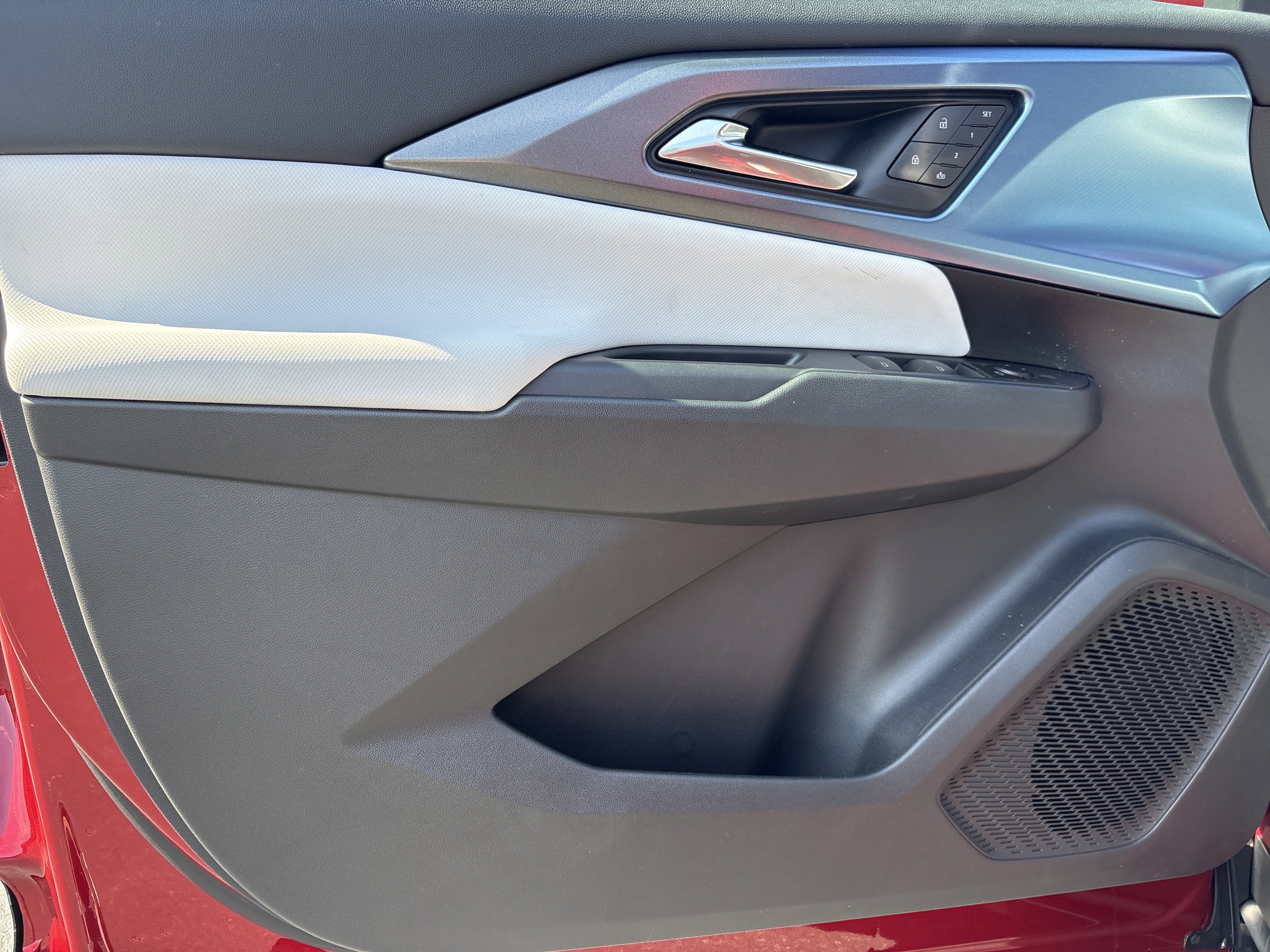 New 2026 Chevrolet Equinox EV LT w/ Convenience Package II image 10