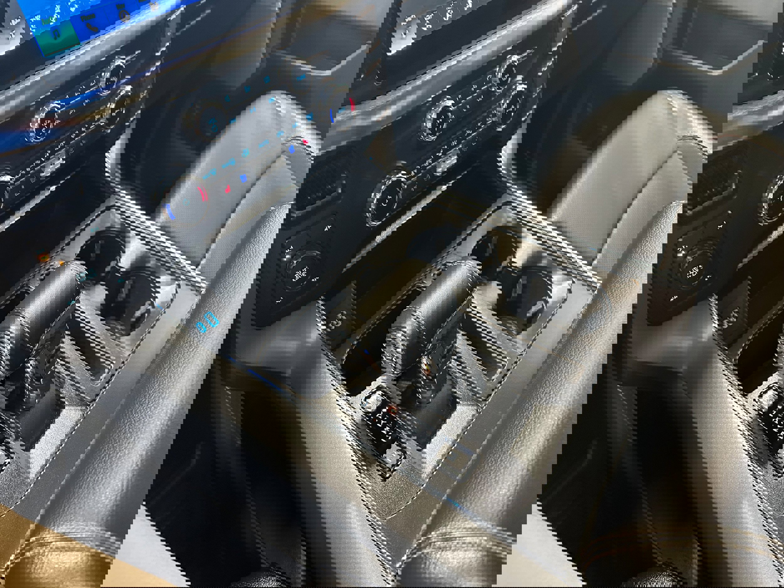 Used 2022 Ford F150 Lariat image 19