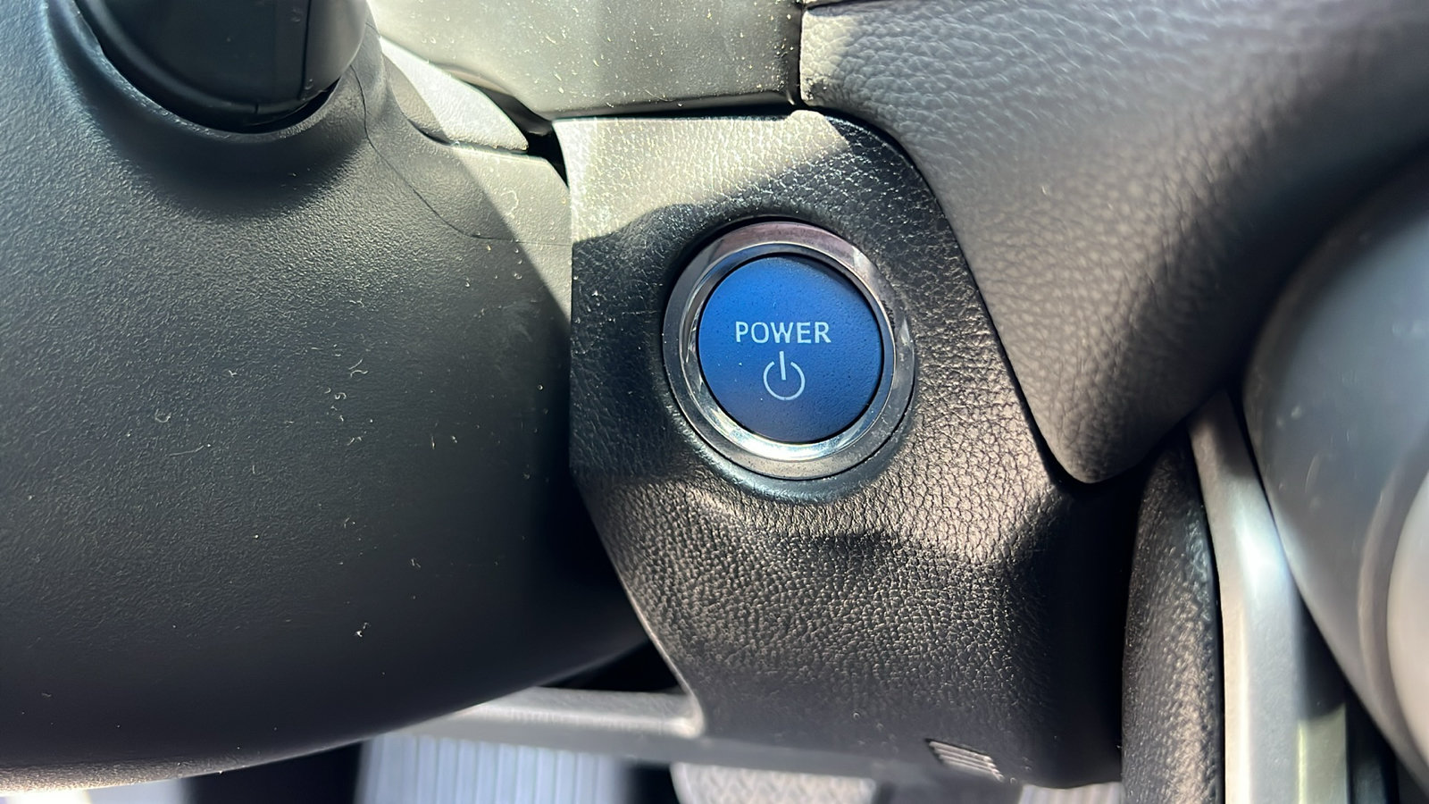 Used 2021 Toyota RAV4 XLE w/ Convenience Package AWD/4WD image 24