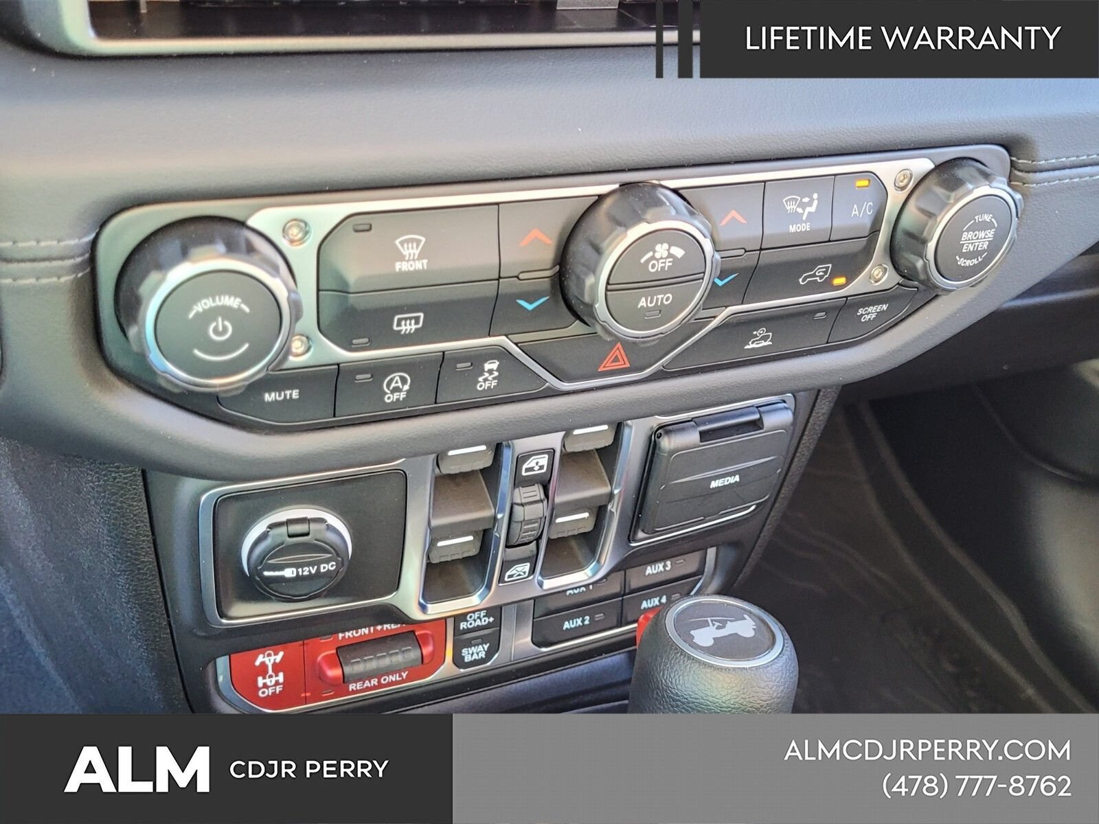 New 2026 Jeep Wrangler Unlimited Rubicon AWD/4WD image 24
