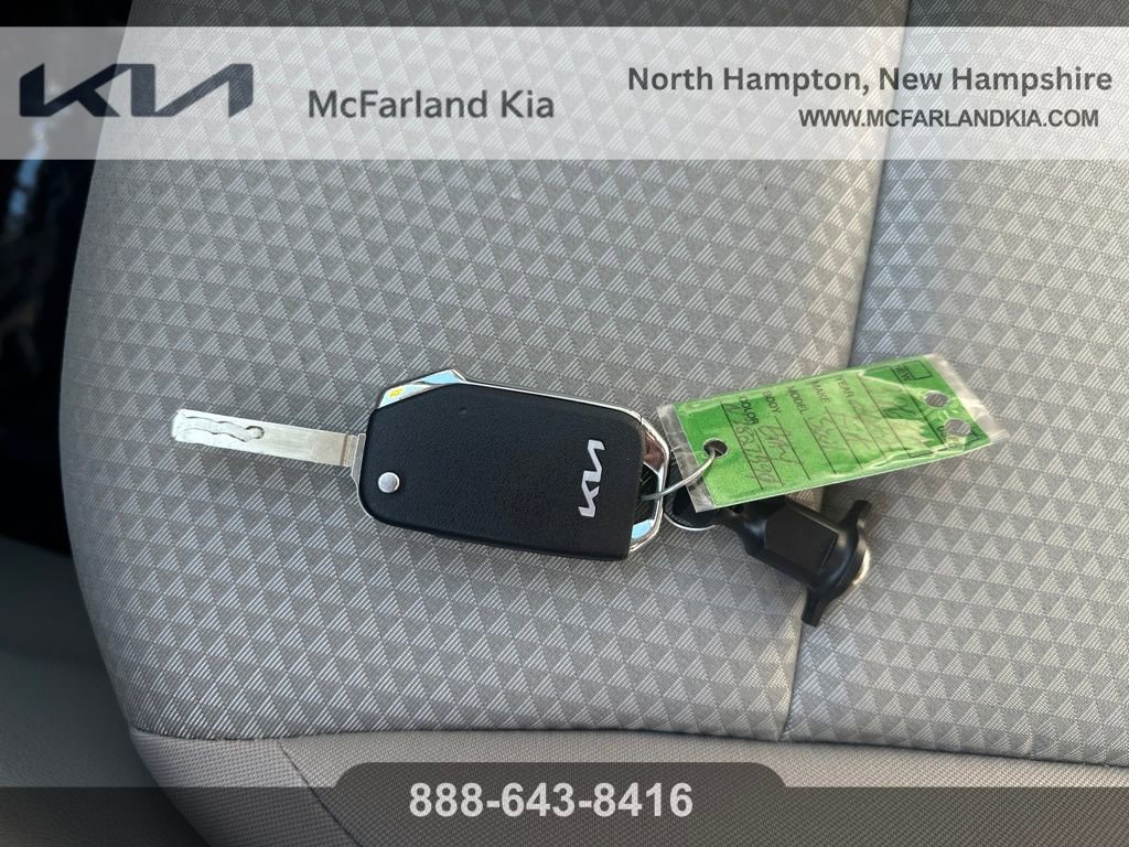 Used 2022 Kia Soul LX image 32