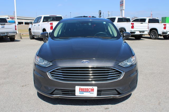 Used 2019 Ford Fusion SE image 2