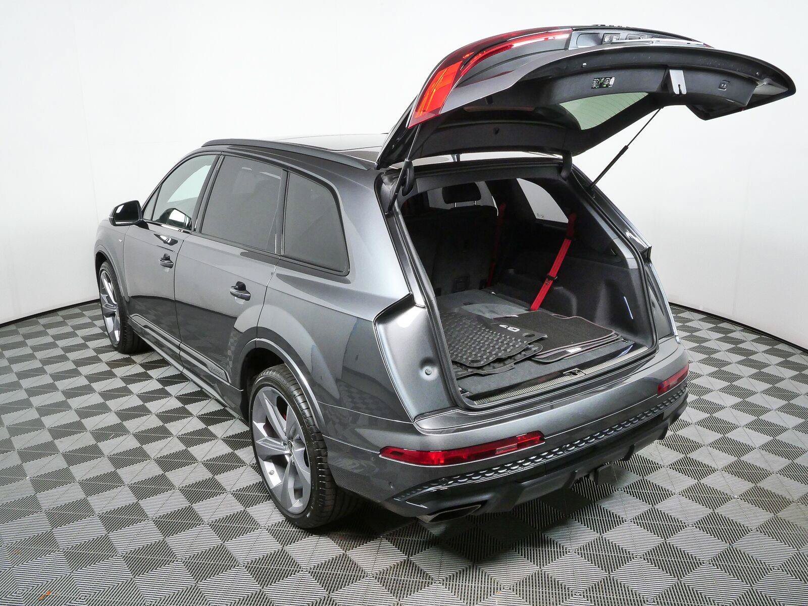 New 2026 Audi Q7 3.0T Prestige AWD/4WD image 32