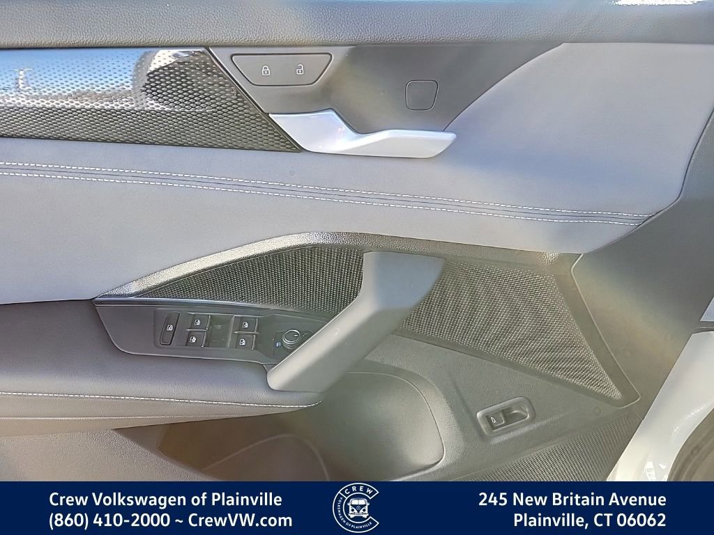 New 2026 Volkswagen Tiguan SE R-Line image 28