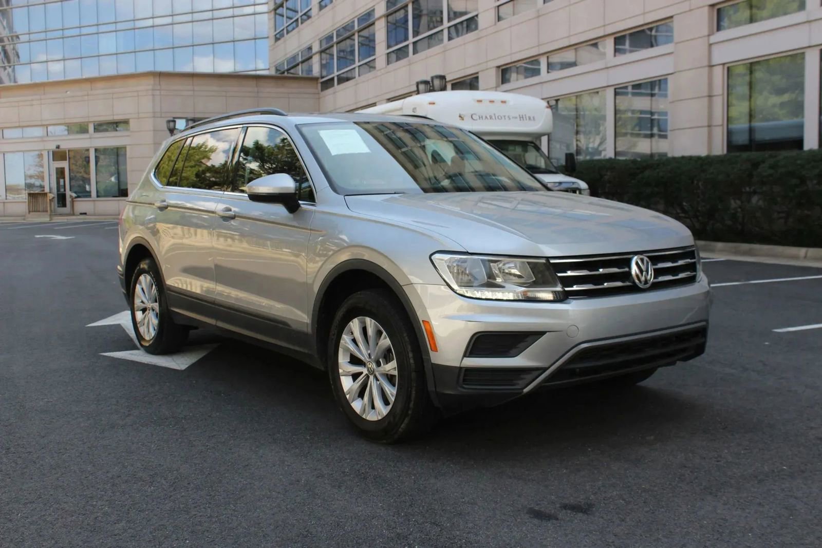 Used 2019 Volkswagen Tiguan SE w/ Panoramic Sunroof Package