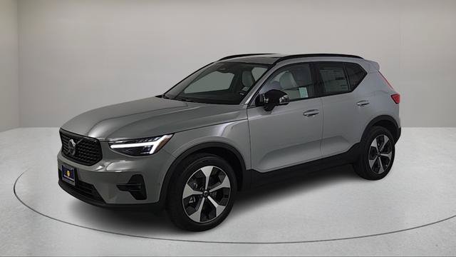 Certified 2026 Volvo XC40 B5 Plus w/ Protection Package Premier AWD/4WD image 8