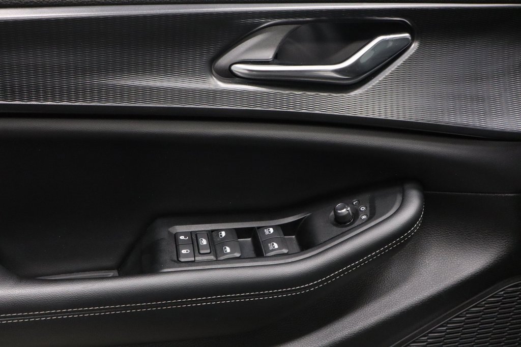 Used 2024 Jeep Grand Cherokee L Laredo image 22