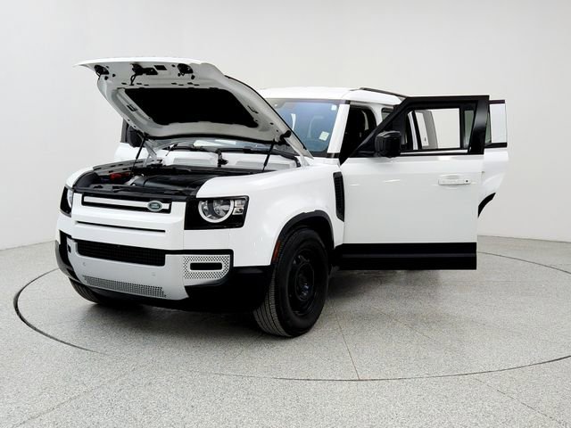 Used 2022 Land Rover Defender 110 image 9