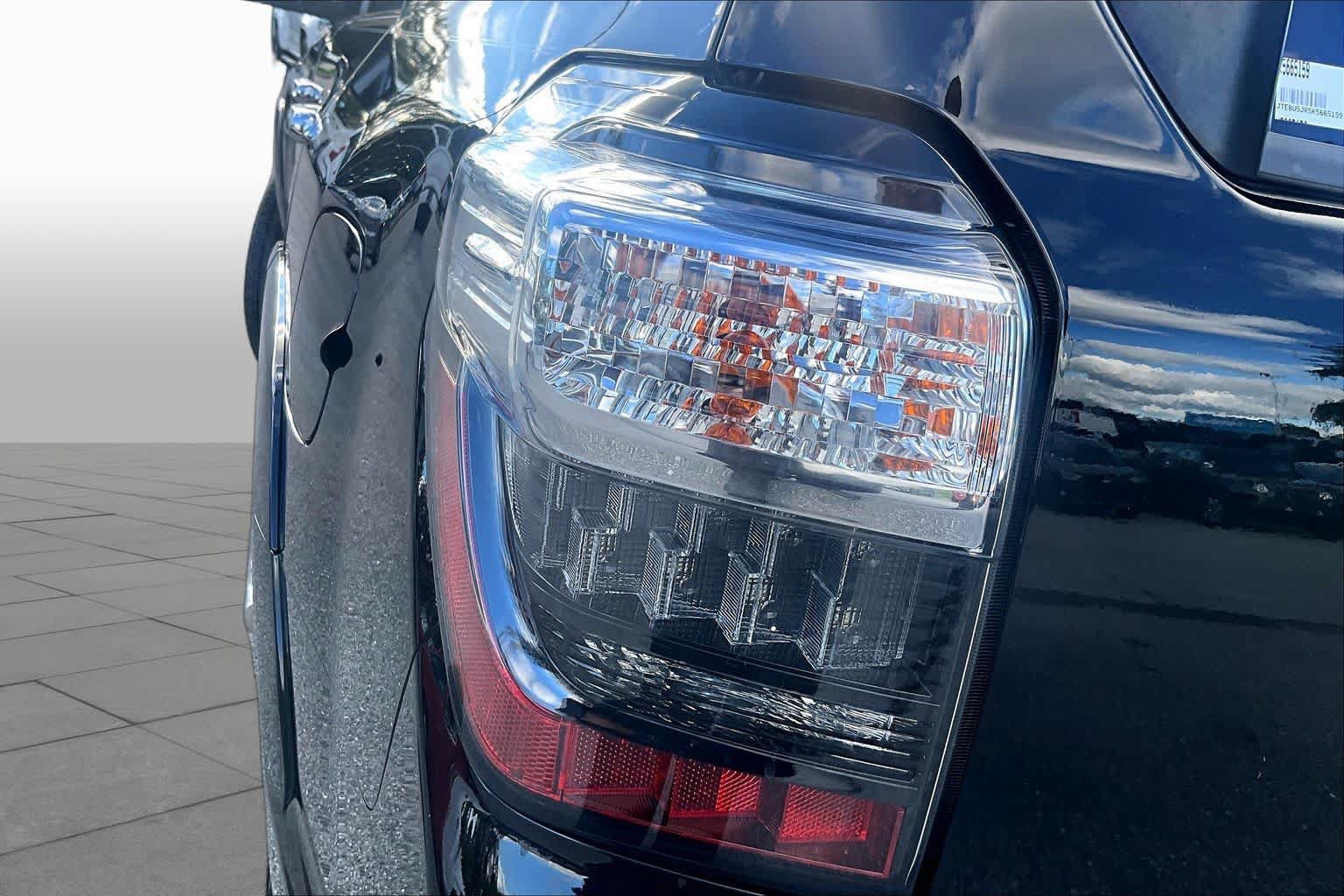 Used 2019 Toyota 4Runner Limited AWD/4WD image 29