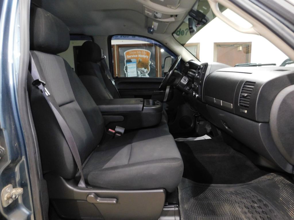 Used 2011 Chevrolet Silverado 2500 LT w/ Interior Plus Package AWD/4WD image 89