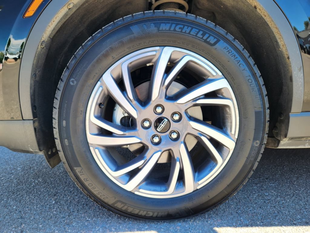 Used 2025 Lincoln Corsair AWD w/ Equipment Group 101A image 27