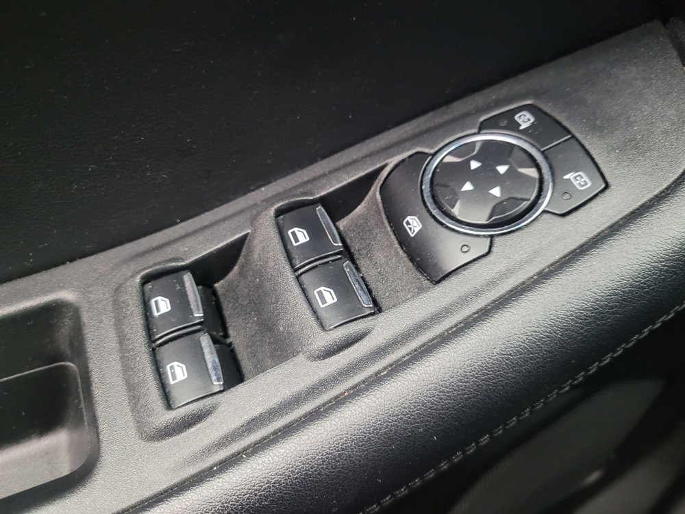 Used 2023 Ford Edge SEL image 27