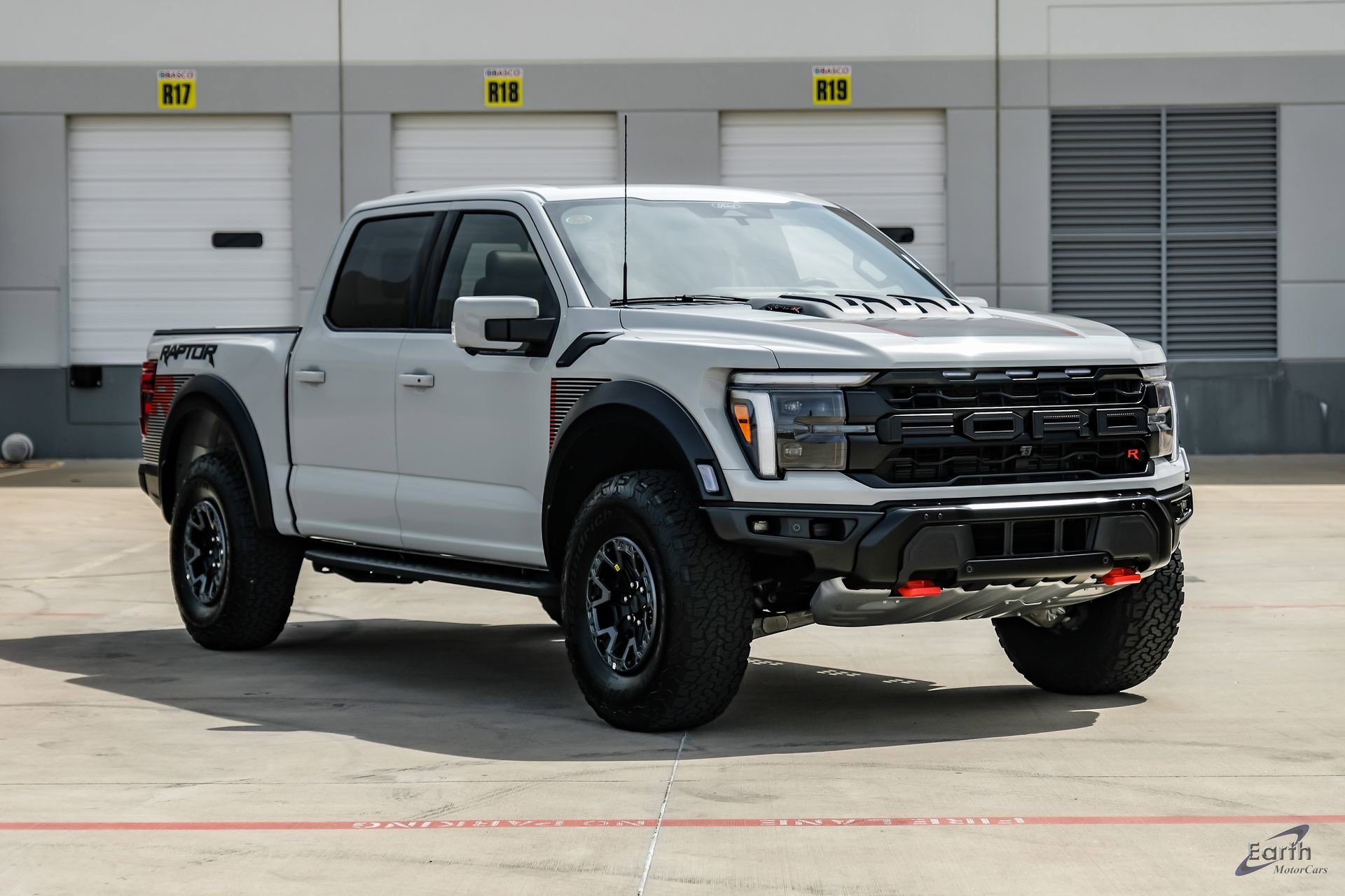 Used 2026 Ford F150 Raptor AWD/4WD image 23