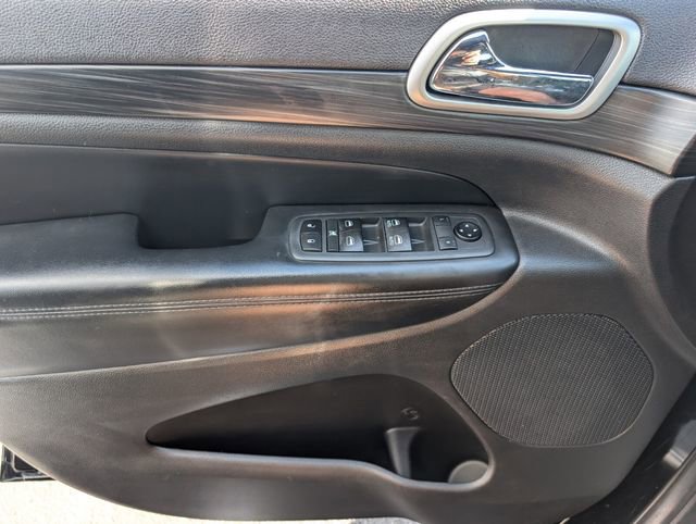 Used 2019 Jeep Grand Cherokee Altitude image 37