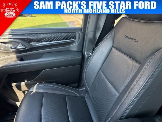 Used 2021 GMC Yukon Denali w/ Denali Premium Package AWD/4WD image 14