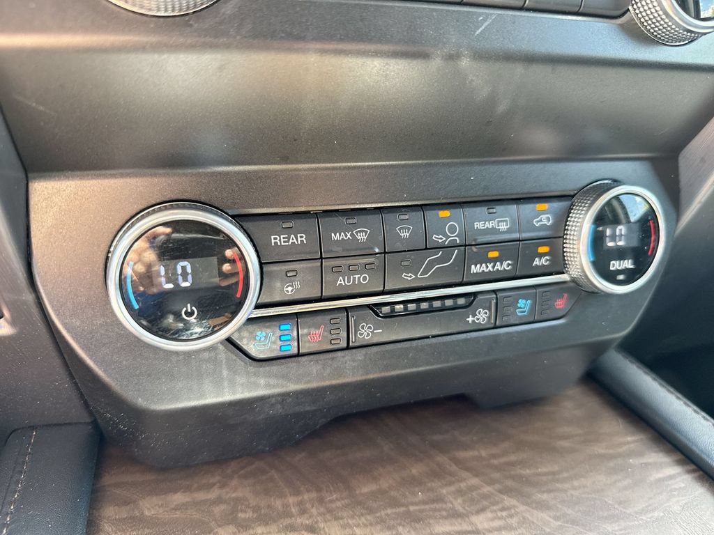 Used 2020 Ford Expedition Platinum AWD/4WD image 17