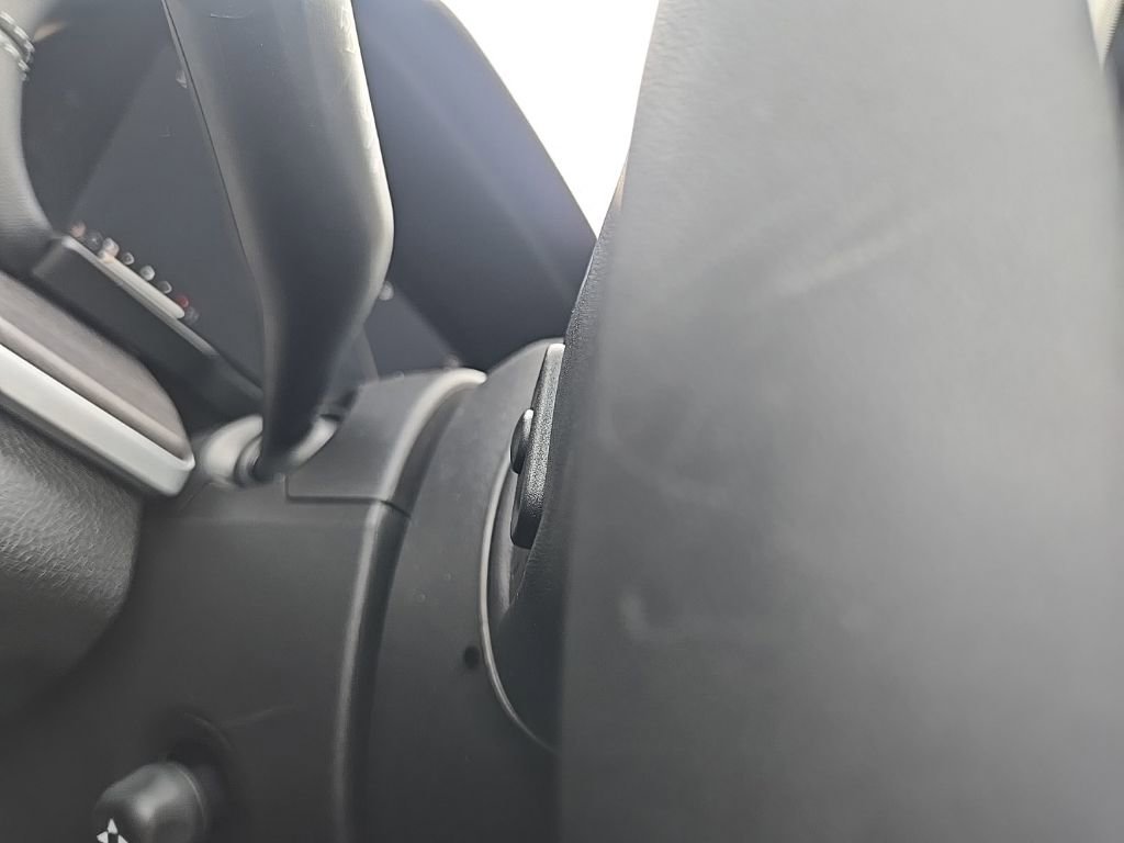 Used 2025 Jeep Grand Cherokee L Limited w/ Luxury Tech Group II image 42