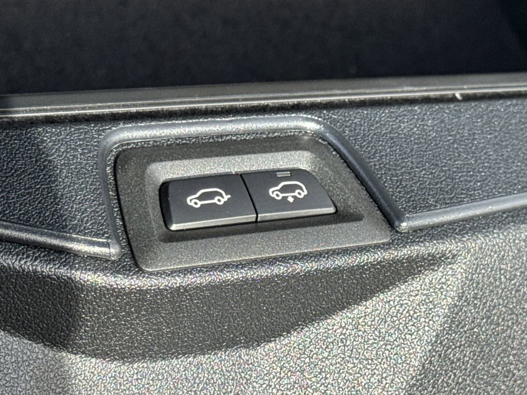 New 2026 BMW X5 xDrive40i w/ M Sport Package image 11