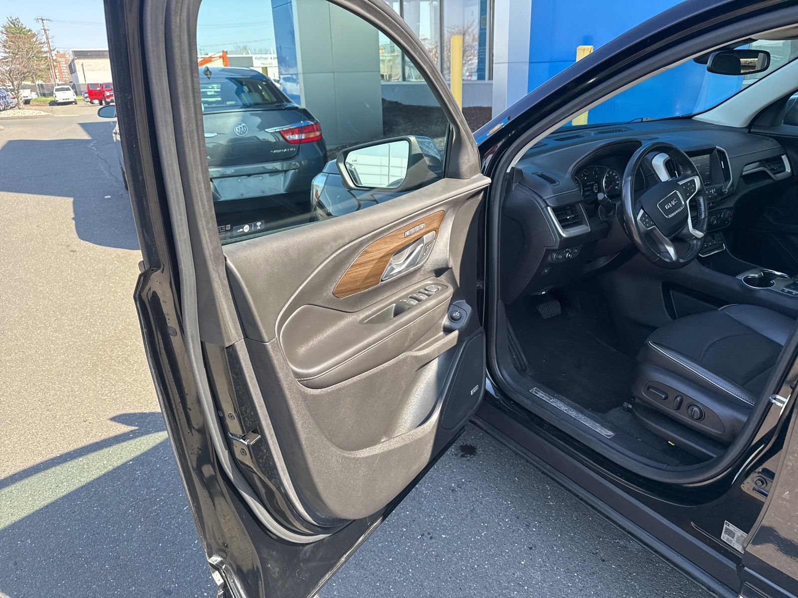 Used 2018 GMC Terrain Denali w/ Comfort Package image 13