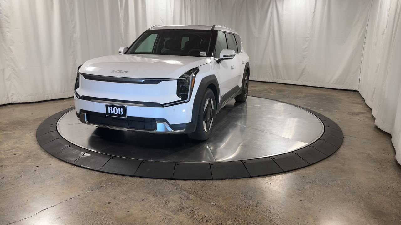 New 2026 Kia EV9 Wind image 5