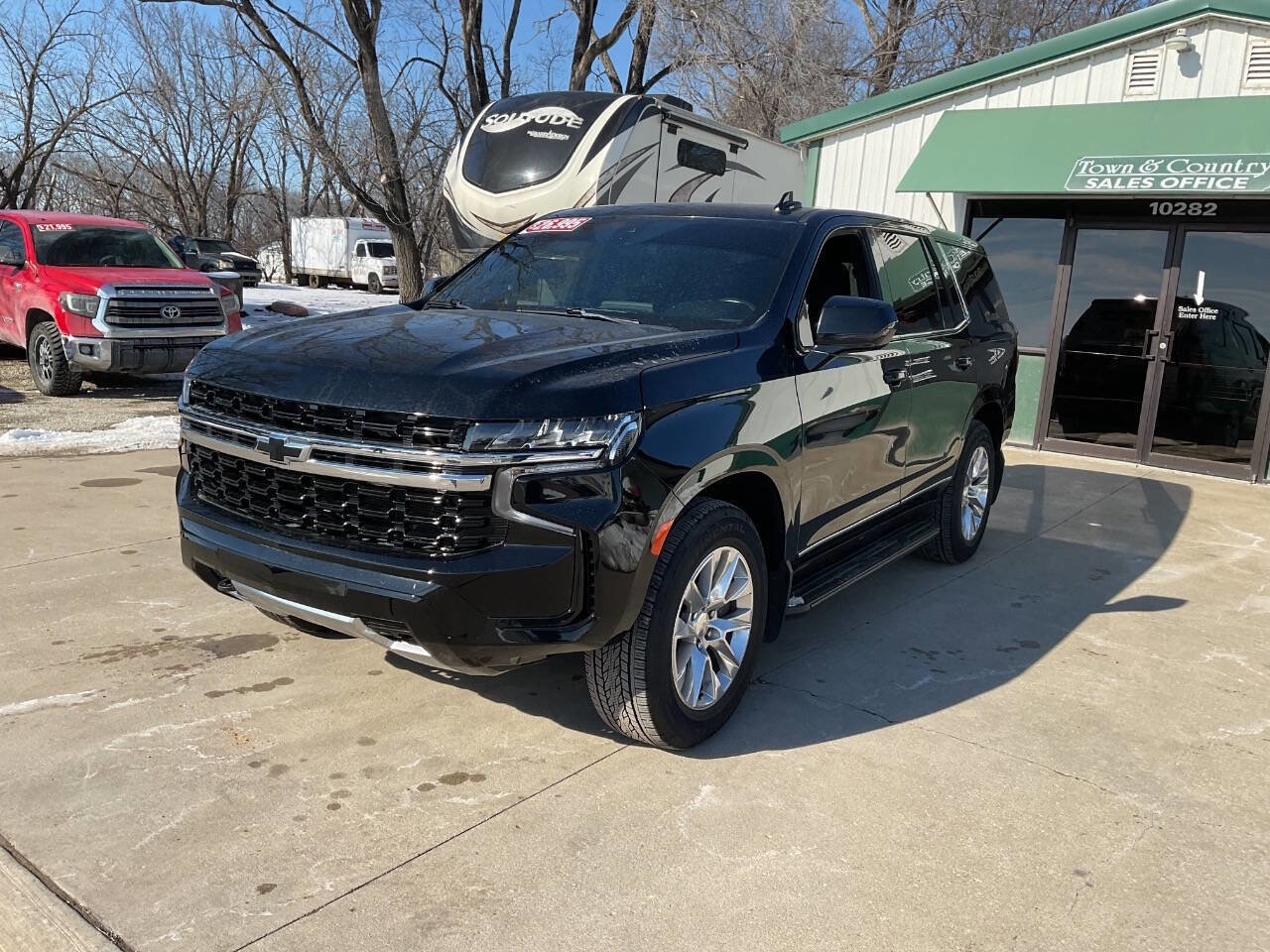 Used 2021 Chevrolet Tahoe 2WD w/ 1FL Safety Package image 5