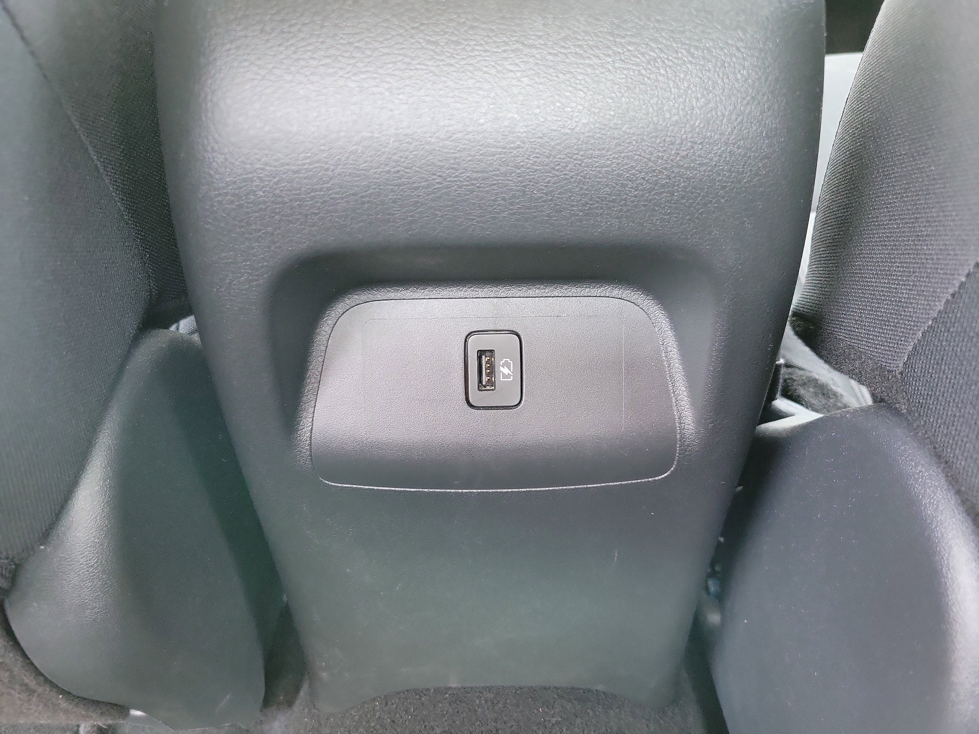 Used 2025 Nissan Sentra SV w/ All-Weather Package FWD image 9