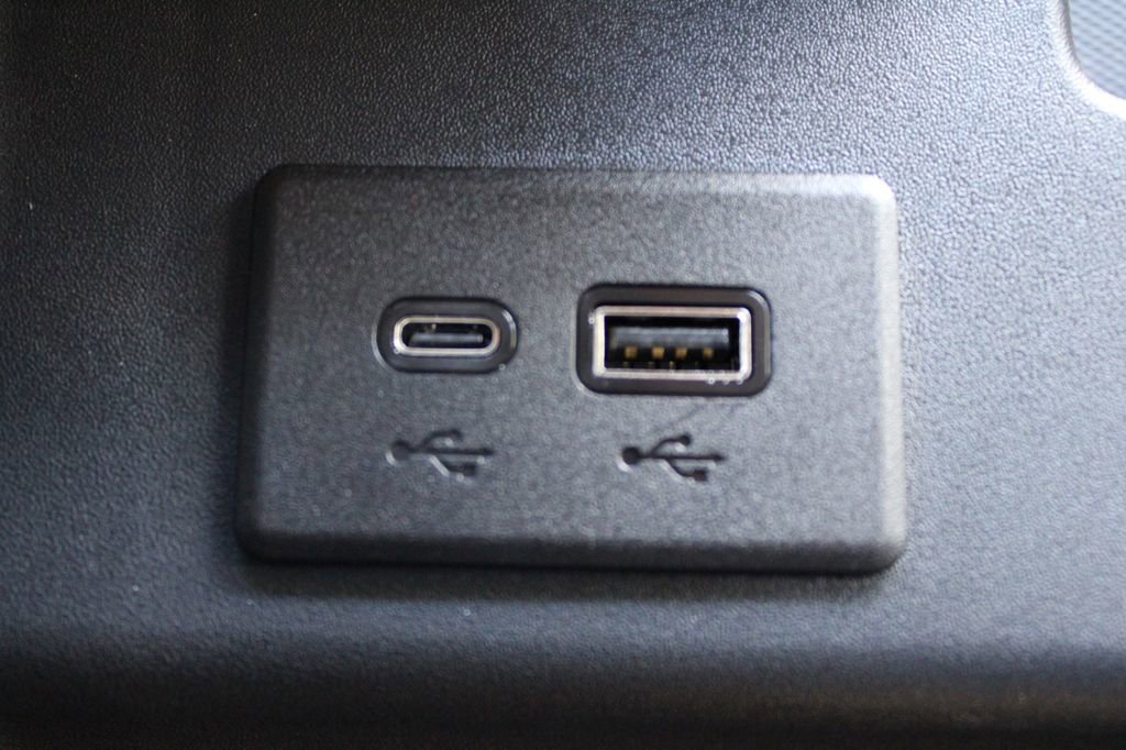 Used 2025 GMC Sierra 3500 Denali Ultimate image 20