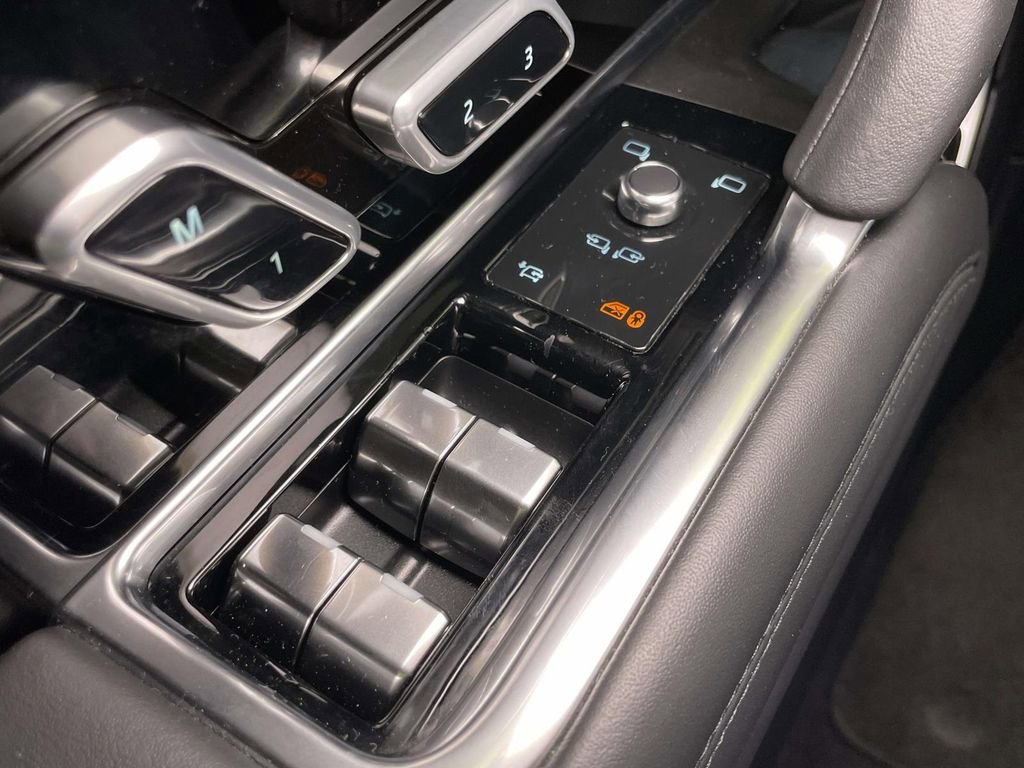 Used 2023 Land Rover Range Rover Autobiography AWD/4WD image 30