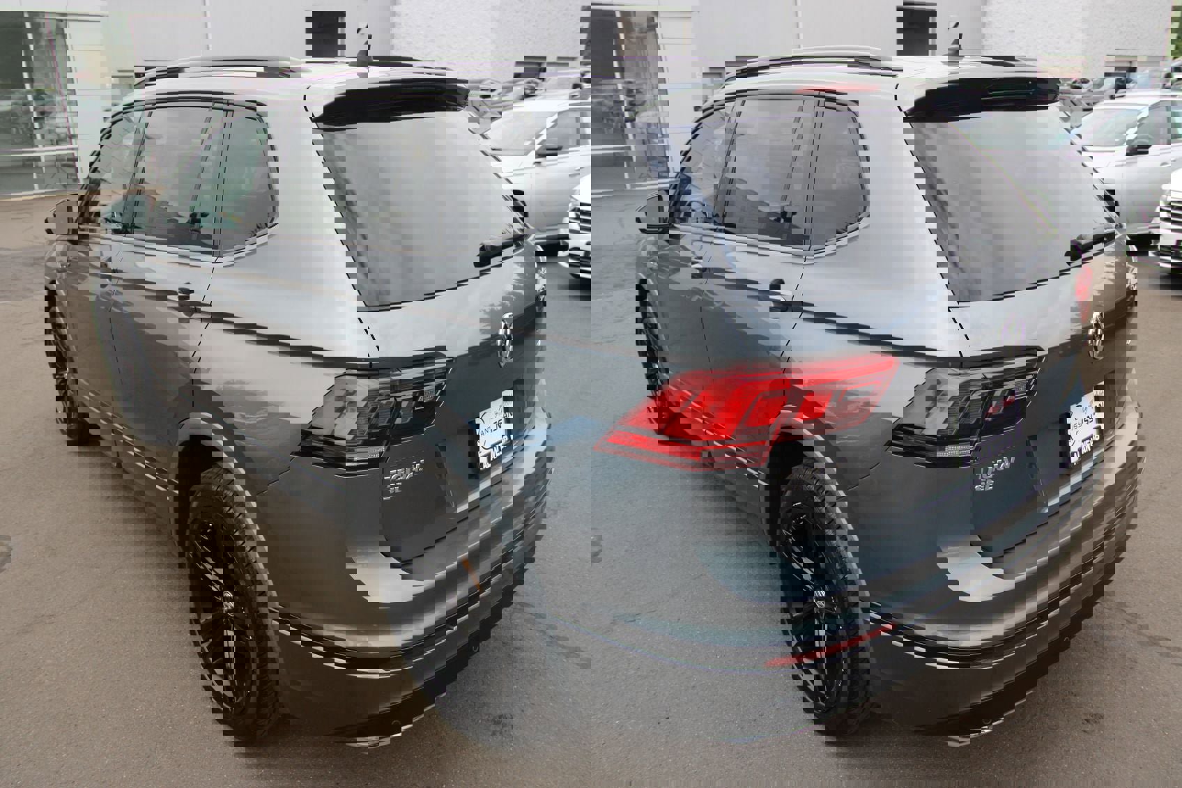 Used 2019 Volkswagen Tiguan SEL Premium R-Line image 3