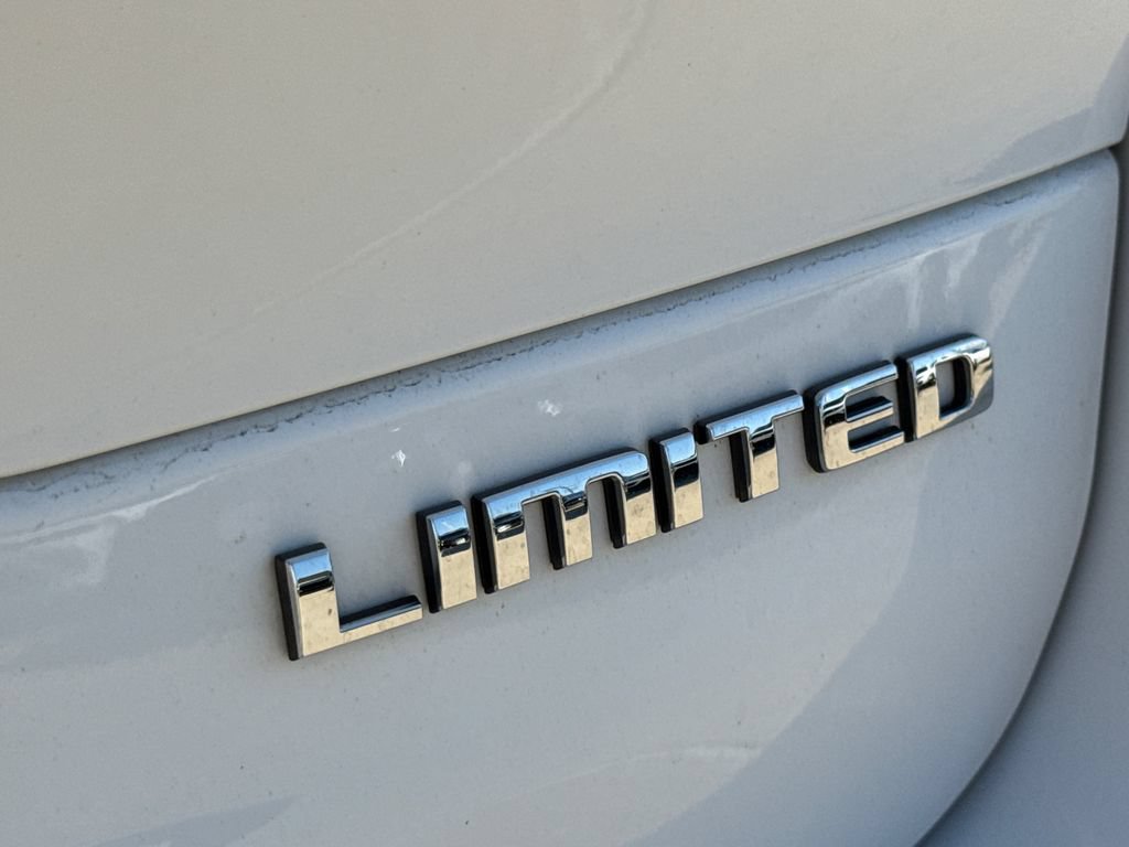 Used 2023 Jeep Grand Cherokee L Limited w/ MOPAR Finishing Package AWD/4WD image 10
