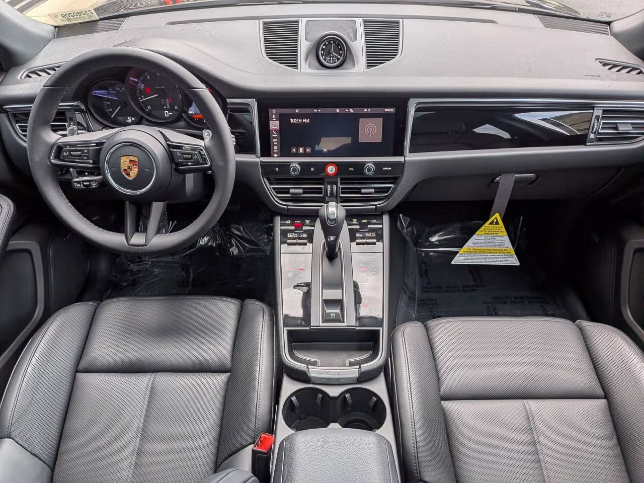 Certified 2026 Porsche Macan AWD/4WD image 21