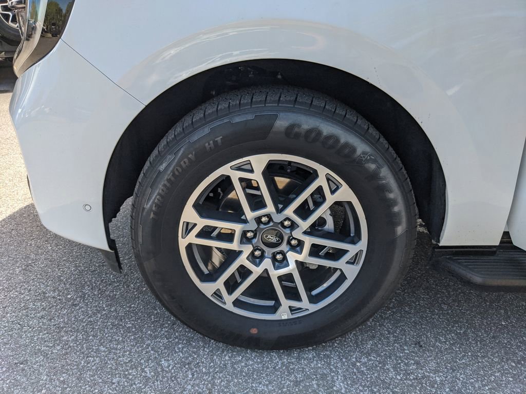 Used 2025 Ford Expedition Max Active image 31