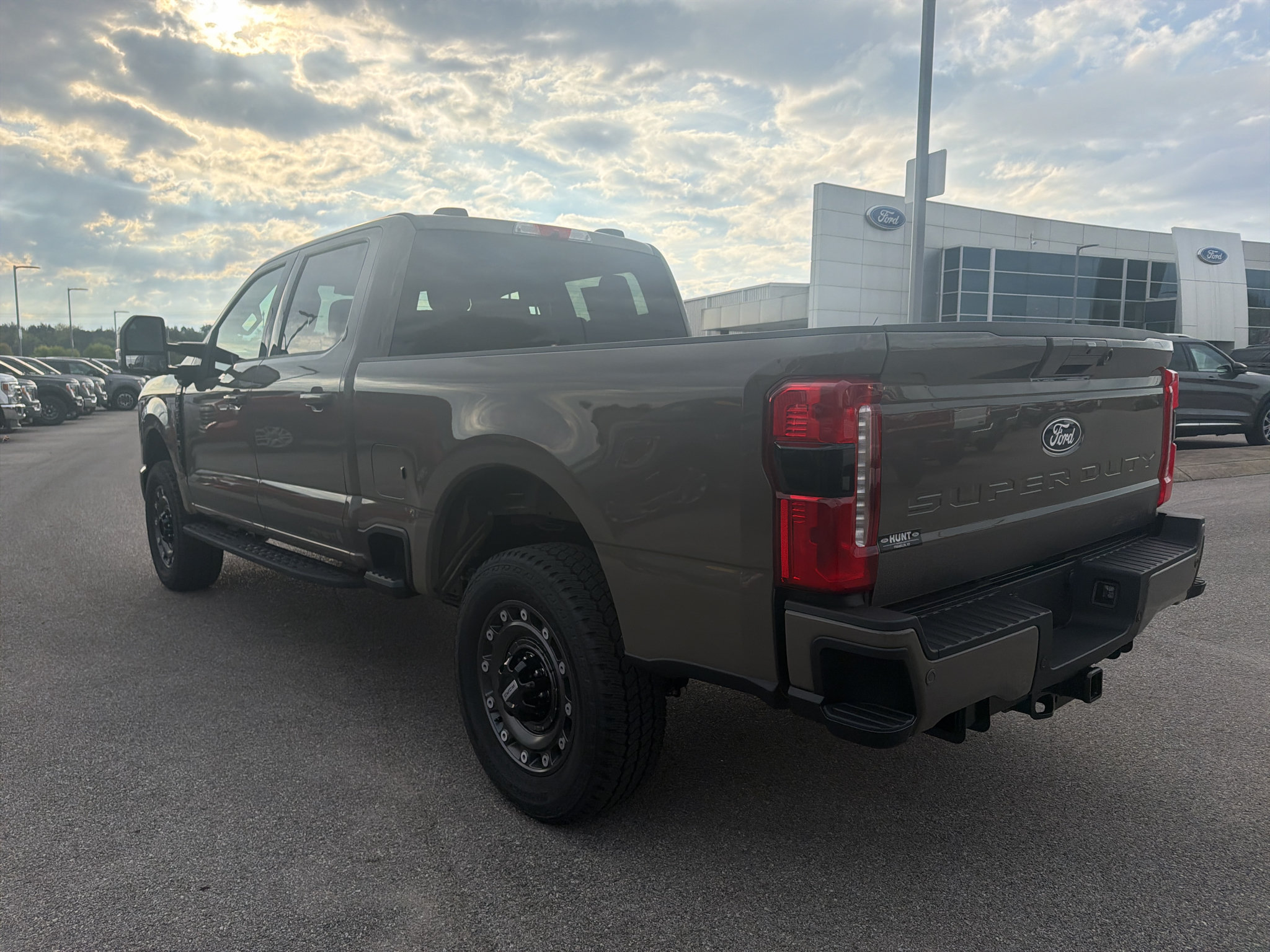 New 2027 Ford F250 XLT w/ XLT Premium Package AWD/4WD image 7