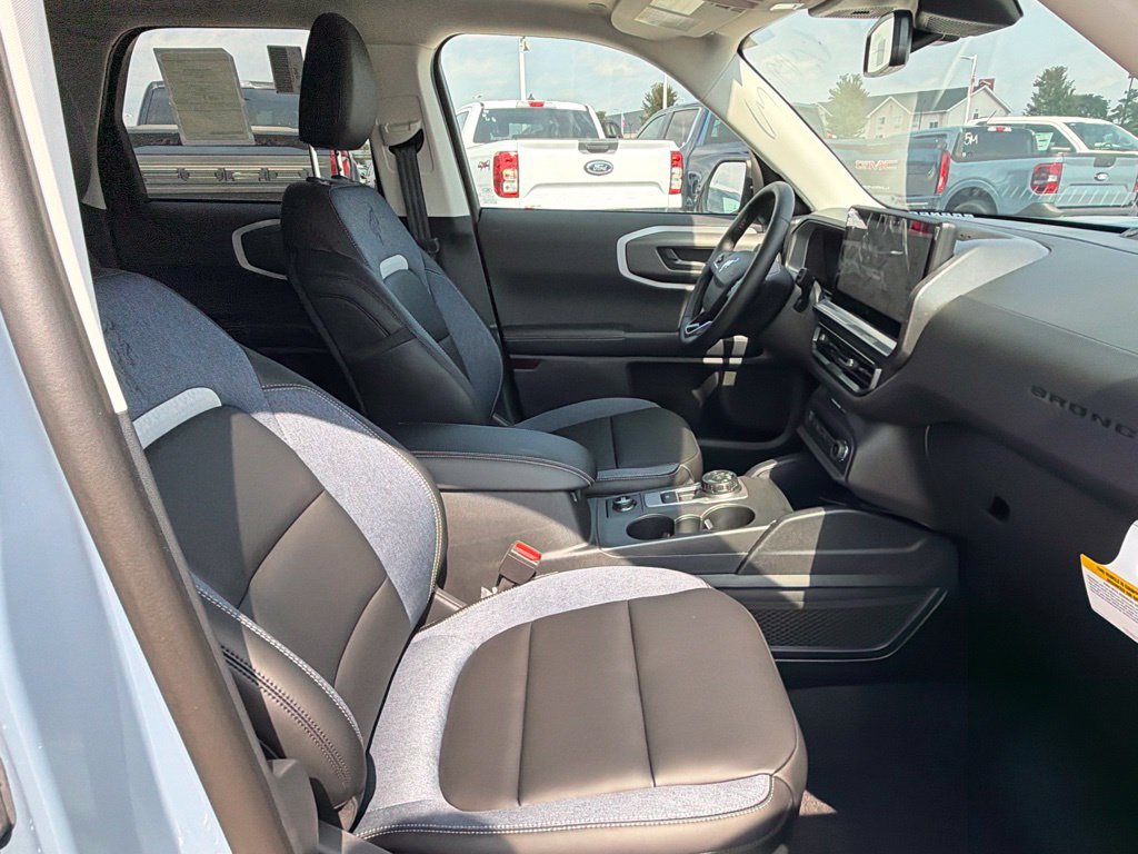 New 2026 Ford Bronco Sport Outer Banks w/ Outer Banks Tech Package+ AWD/4WD image 40