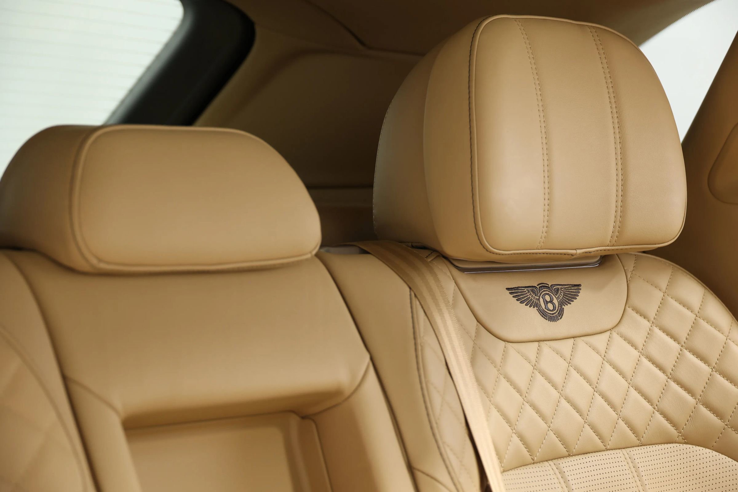 Used 2018 Bentley Bentayga AWD/4WD image 91