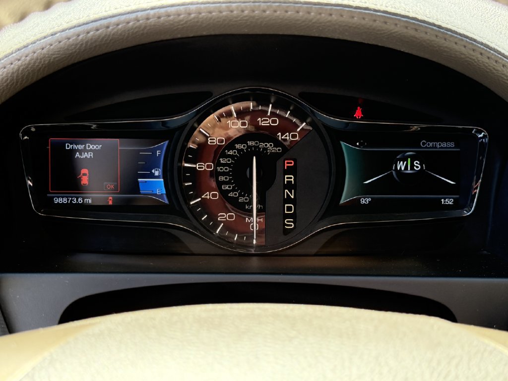 Used 2014 Lincoln MKX FWD image 25