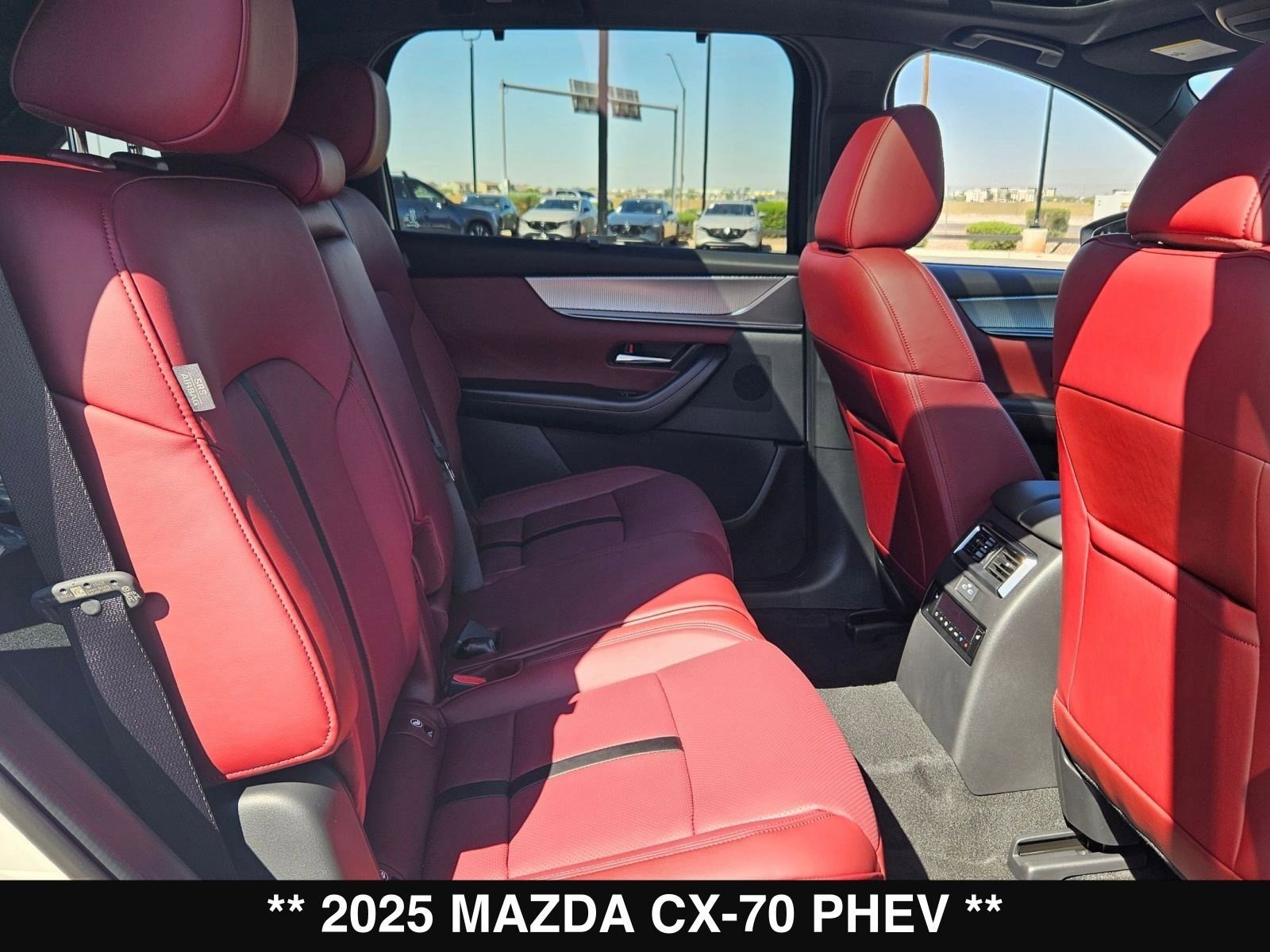 New 2025 MAZDA CX-70 Plug-In Hybrid w/ Premium Plus image 24