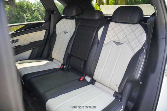 Used 2021 Bentley Bentayga AWD/4WD image 89