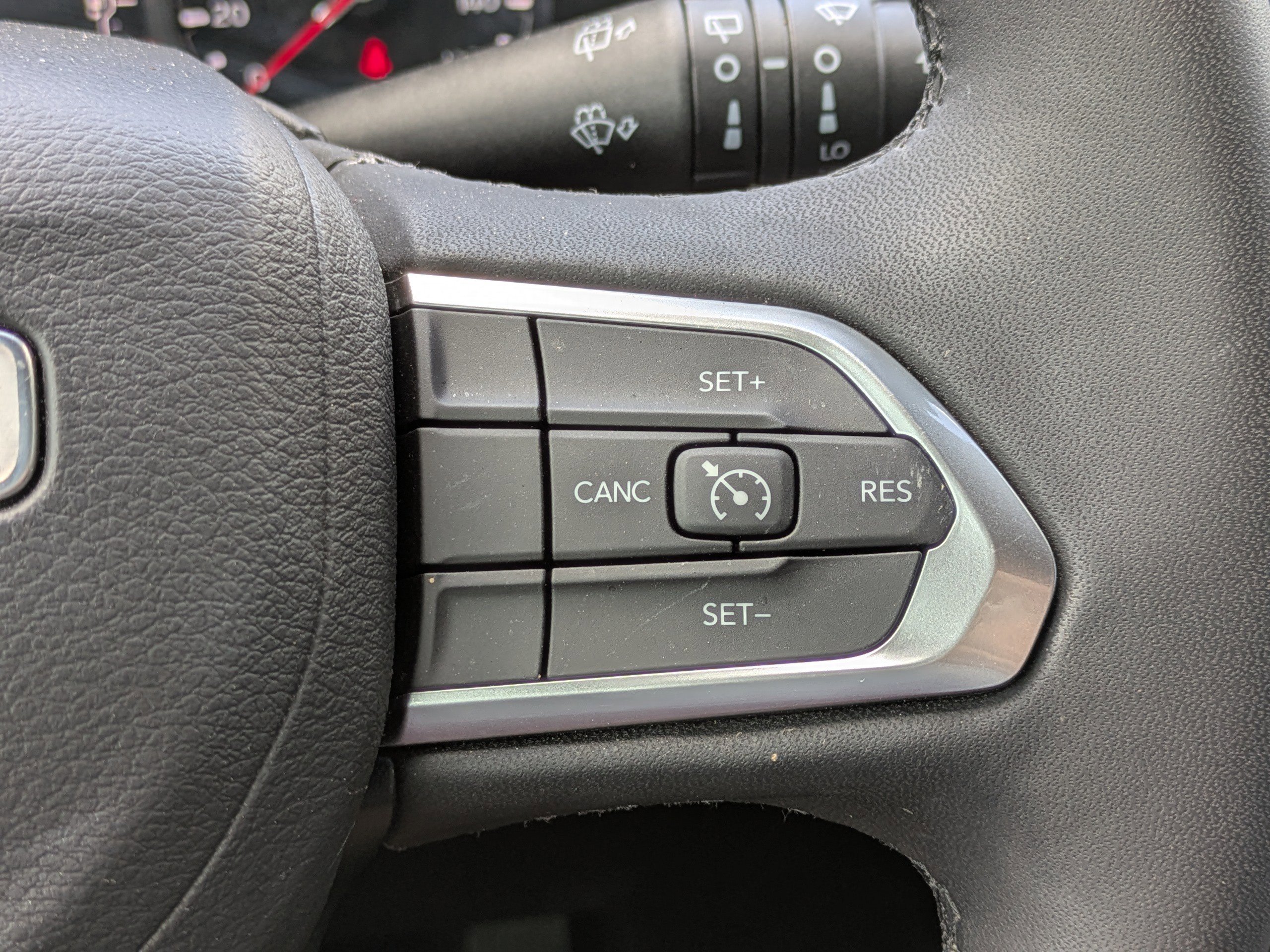 Used 2024 Jeep Compass Latitude image 21