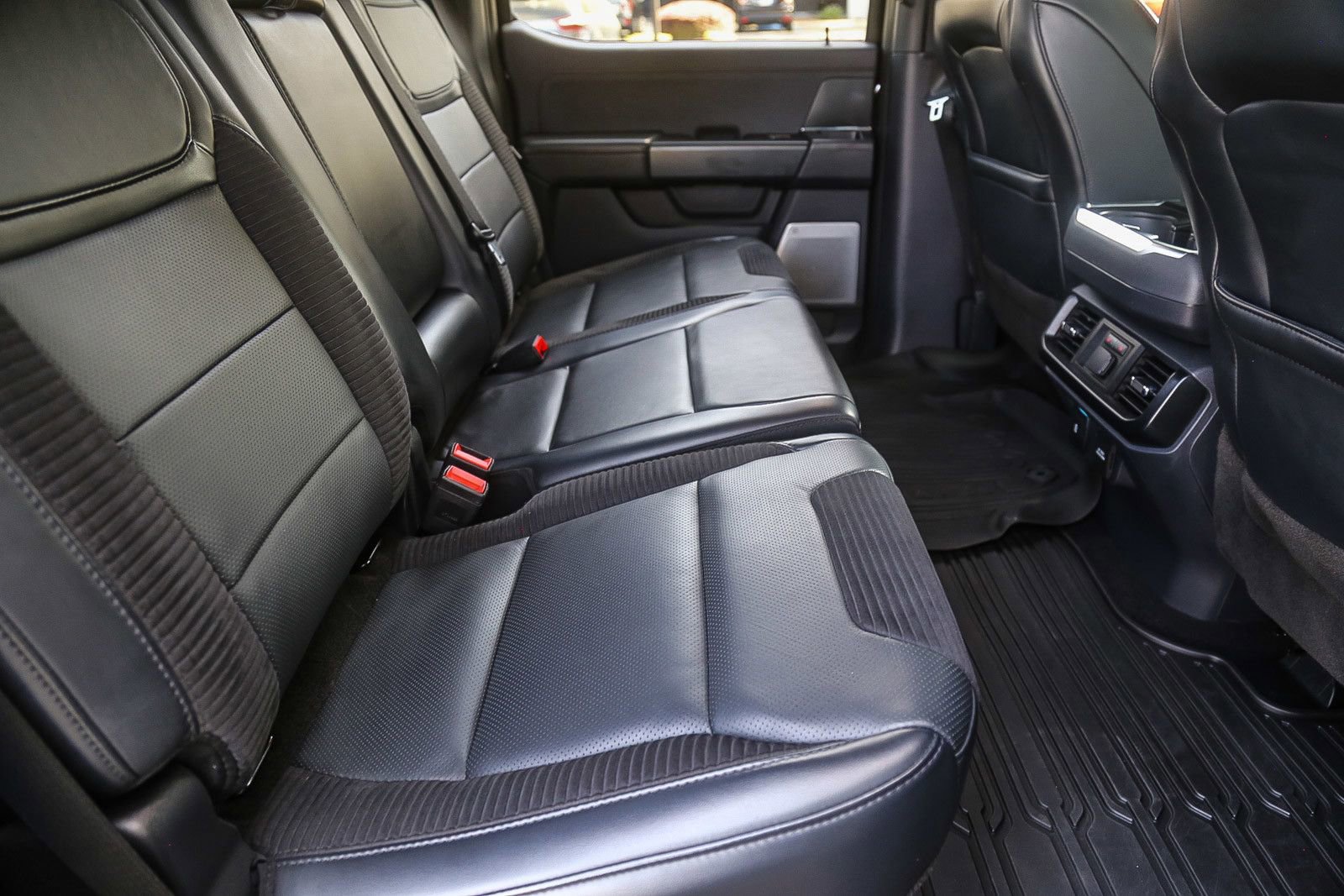 Used 2023 Ford F150 Raptor image 15