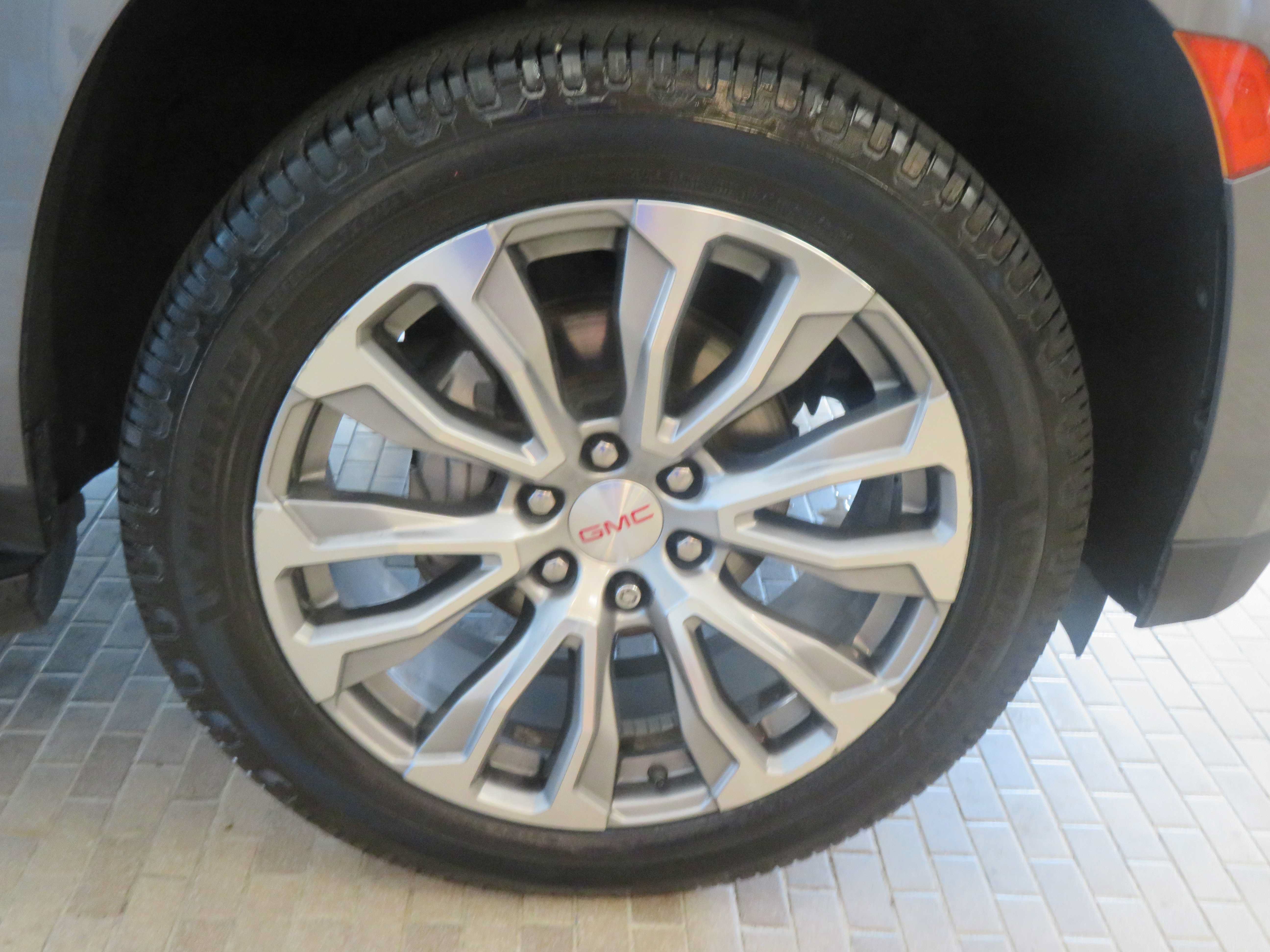 Used 2021 GMC Yukon Denali AWD/4WD image 10