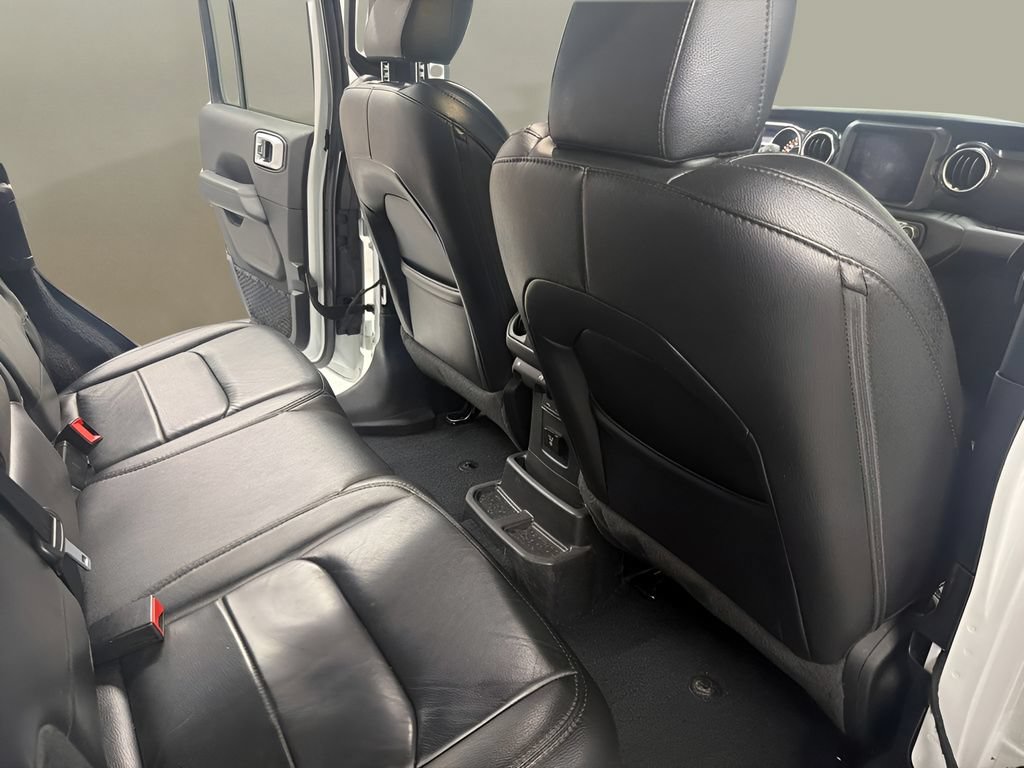 Used 2020 Jeep Wrangler Unlimited Sahara AWD/4WD image 18