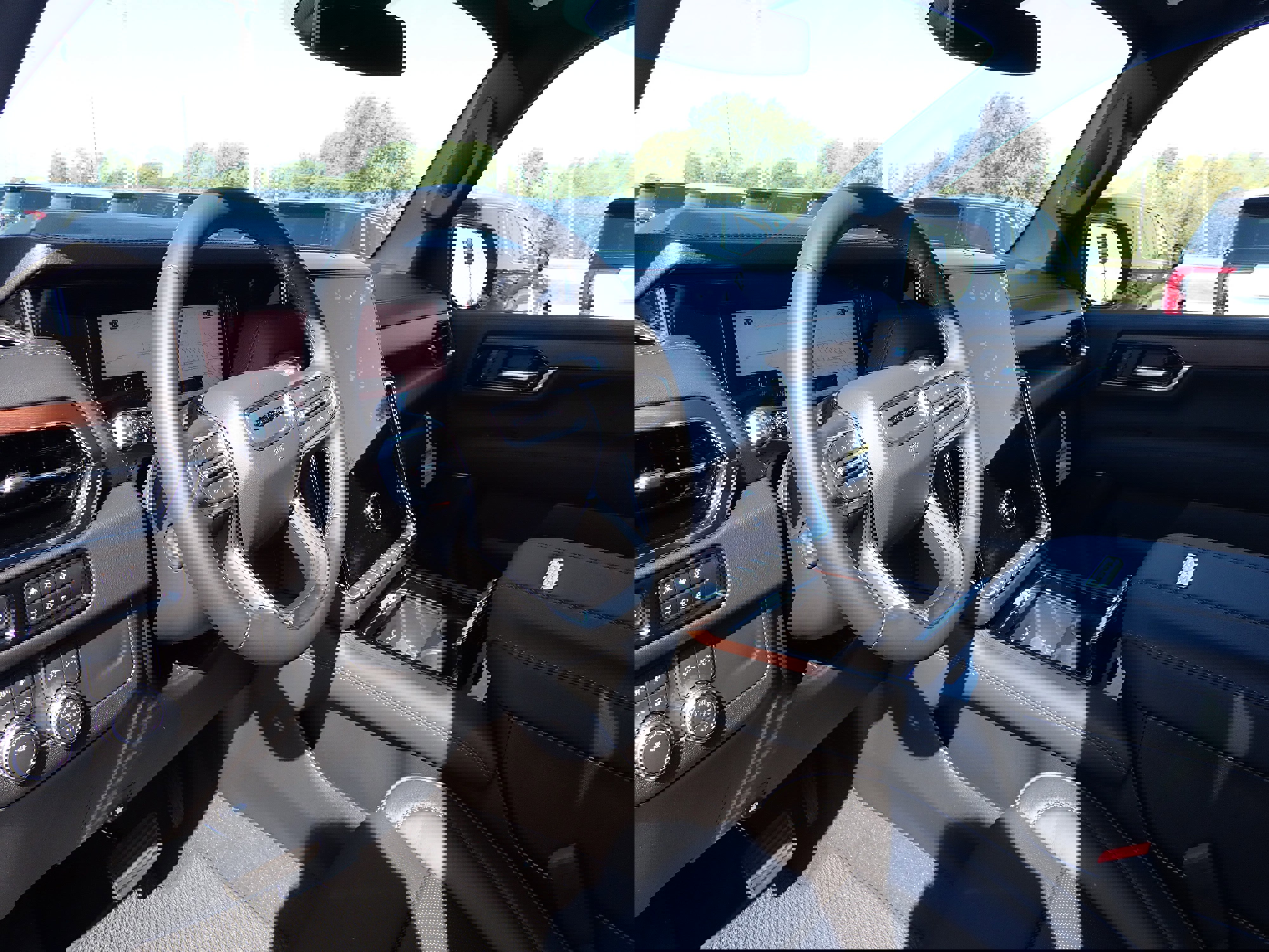 New 2026 GMC Yukon Denali w/ Sun & Power Step Package image 18