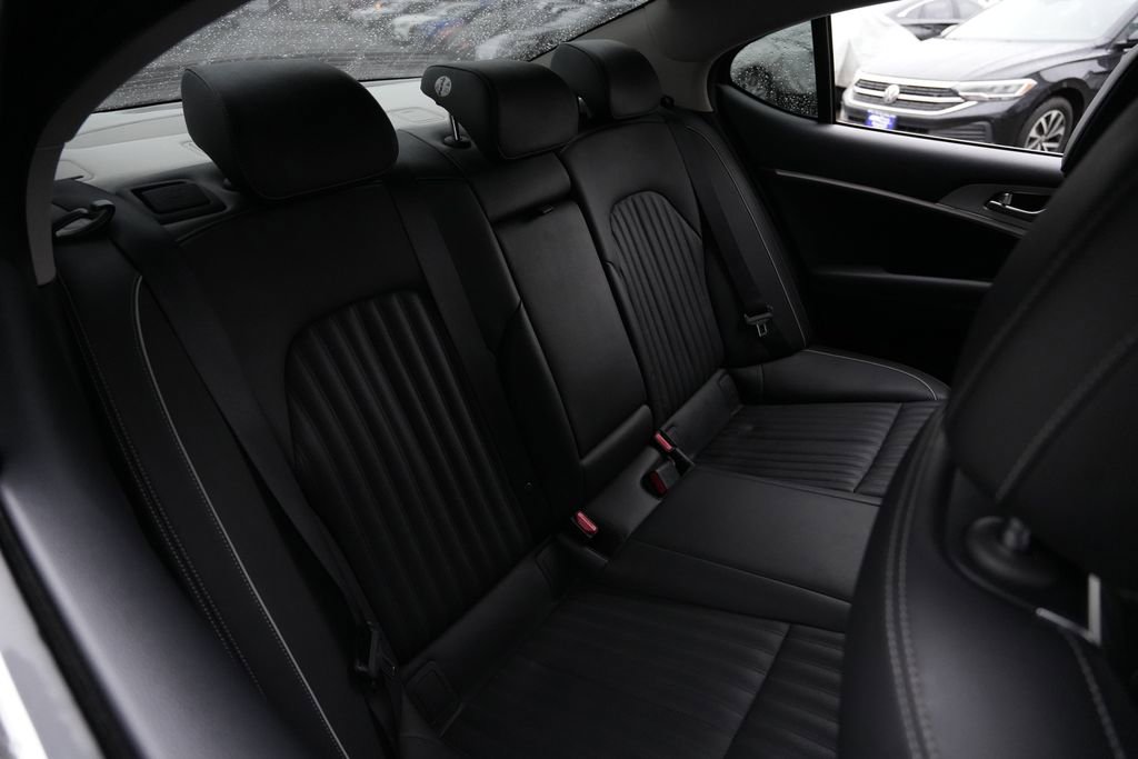 Used 2020 Genesis G70 2.0T w/ Elite Package image 36