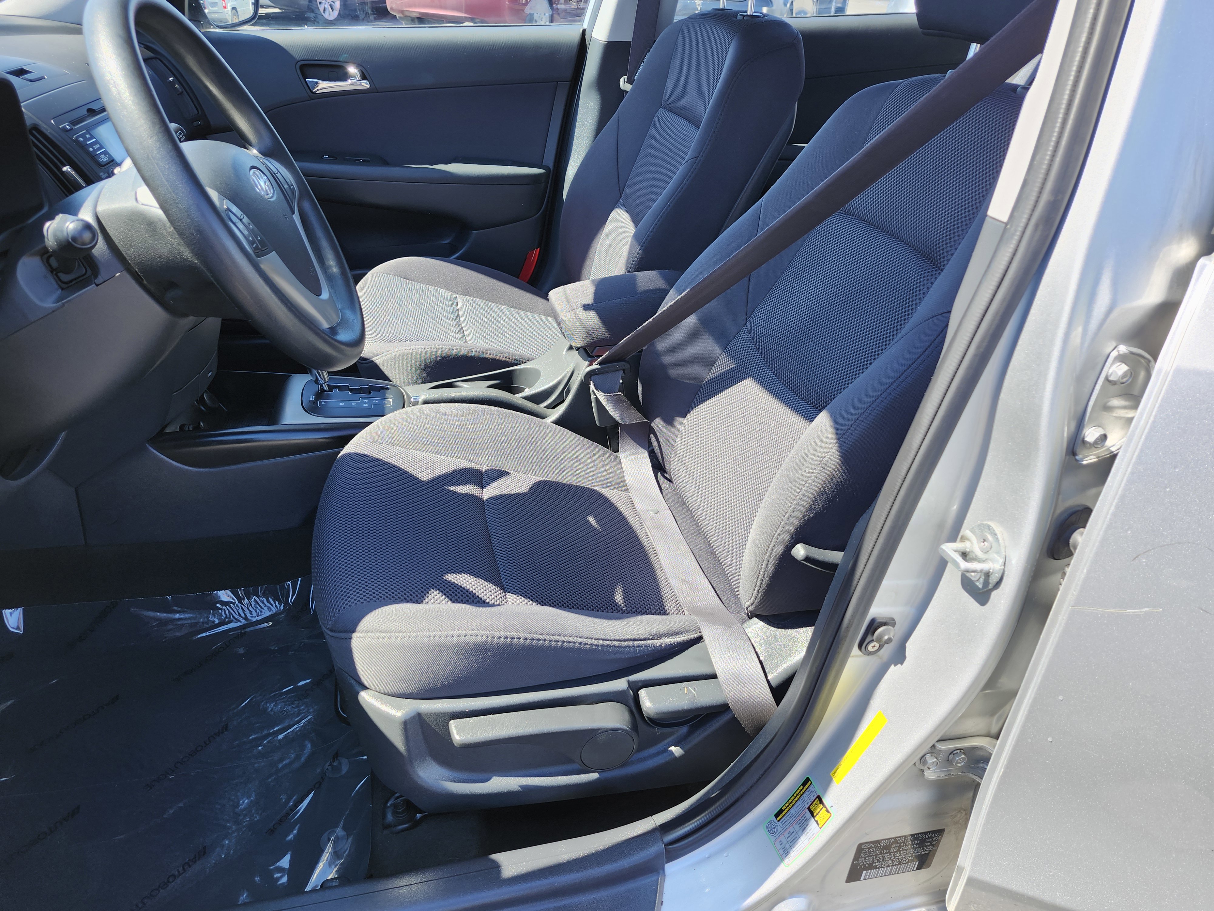 Used 2012 Hyundai Elantra GLS w/ Preferred Pkg image 21