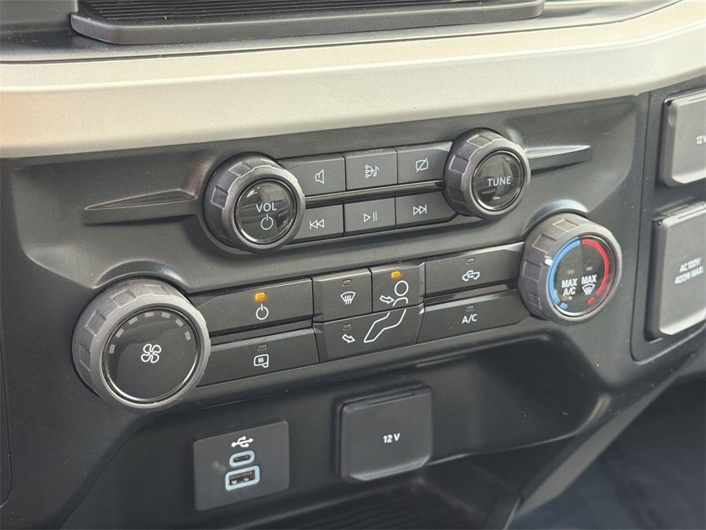 Used 2024 Ford F250 XLT image 11