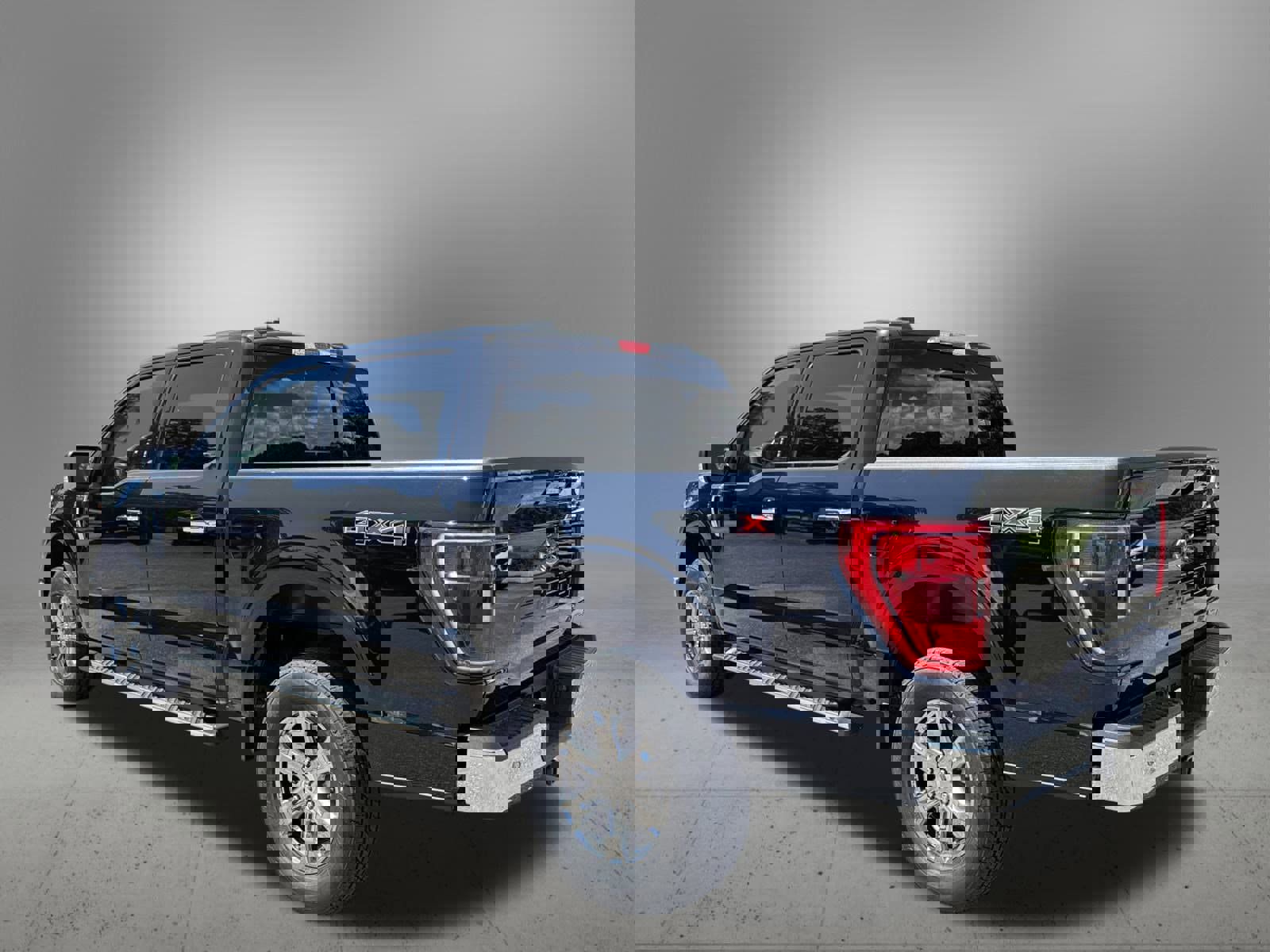 Used 2023 Ford F150 XLT w/ Equipment Group 302A High image 3