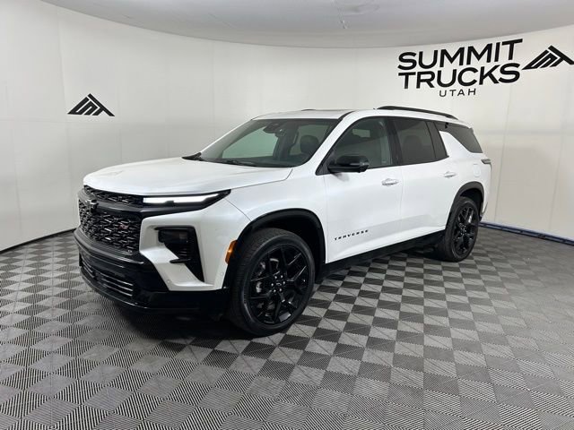 Used 2024 Chevrolet Traverse RS image 2