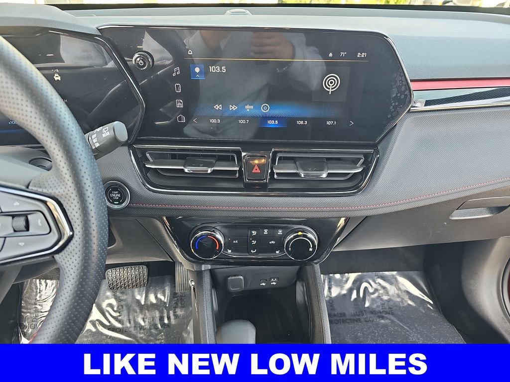 Used 2025 Chevrolet TrailBlazer RS w/ Driver Confidence Package image 19