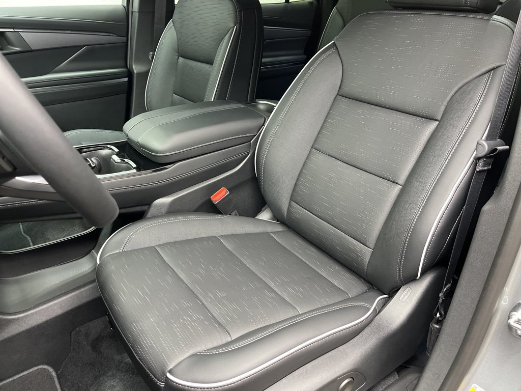 New 2026 Buick Enclave Sport Touring w/ Power Package FWD image 9